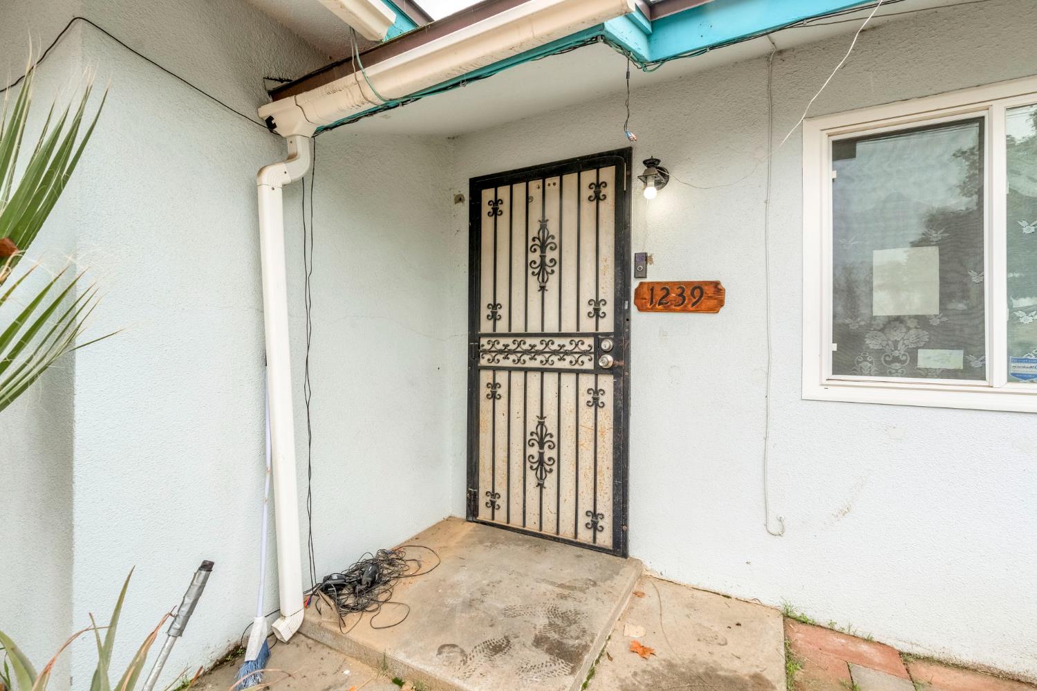 1239 Klette Ave, Fresno, CA 93706