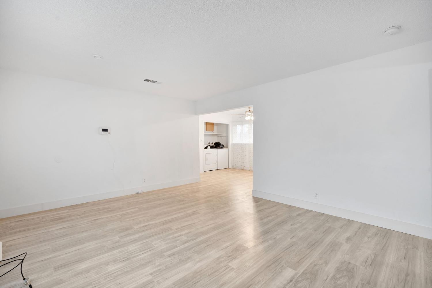 1239 Klette Ave, Fresno, CA 93706