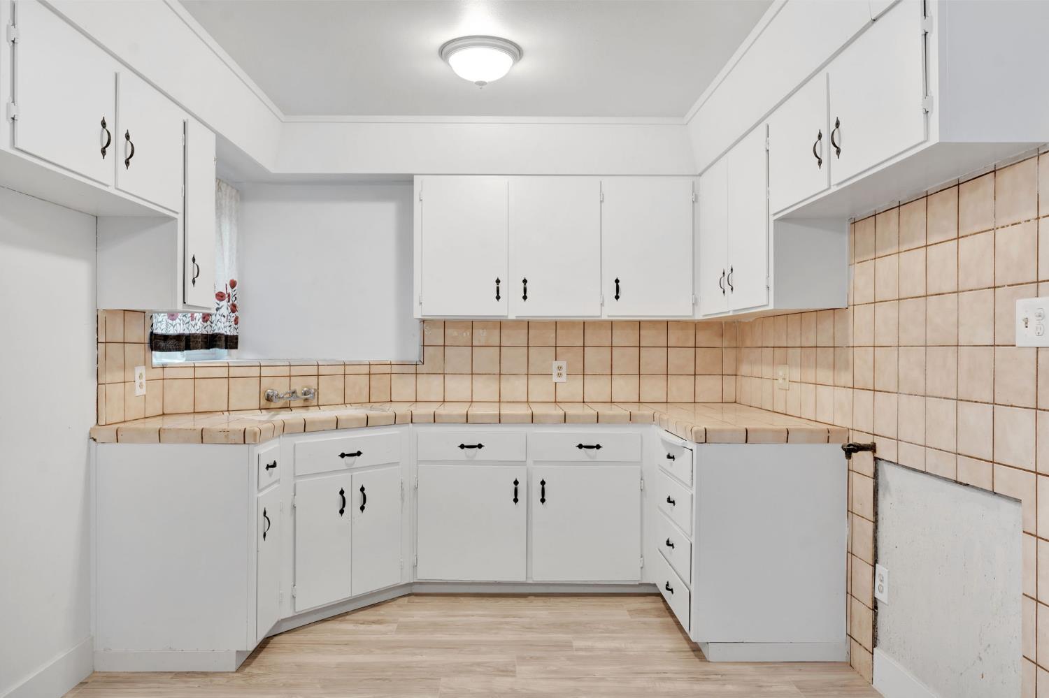 1239 Klette Ave, Fresno, CA 93706