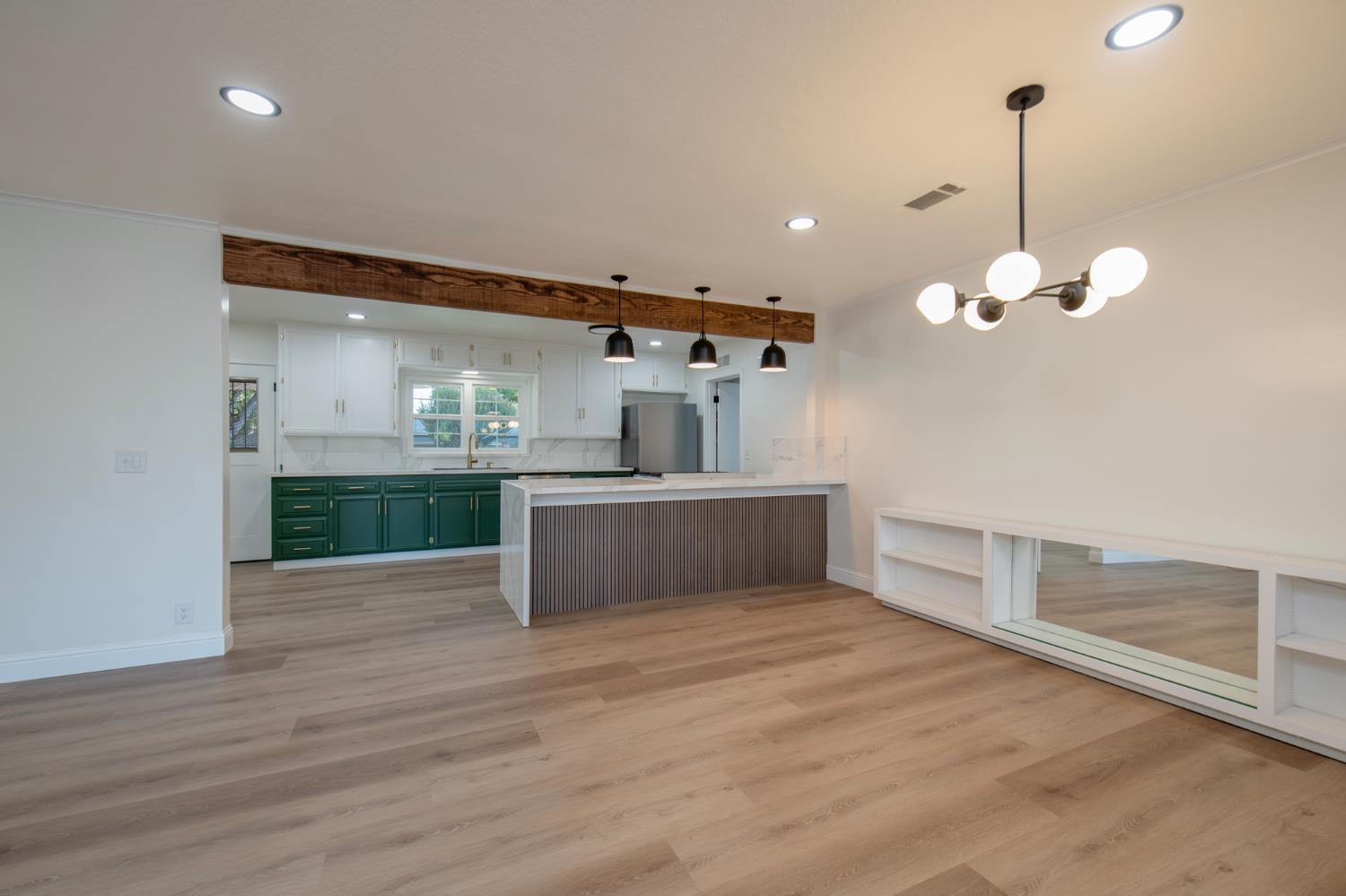 705 E Alamos, Fresno, CA 93704