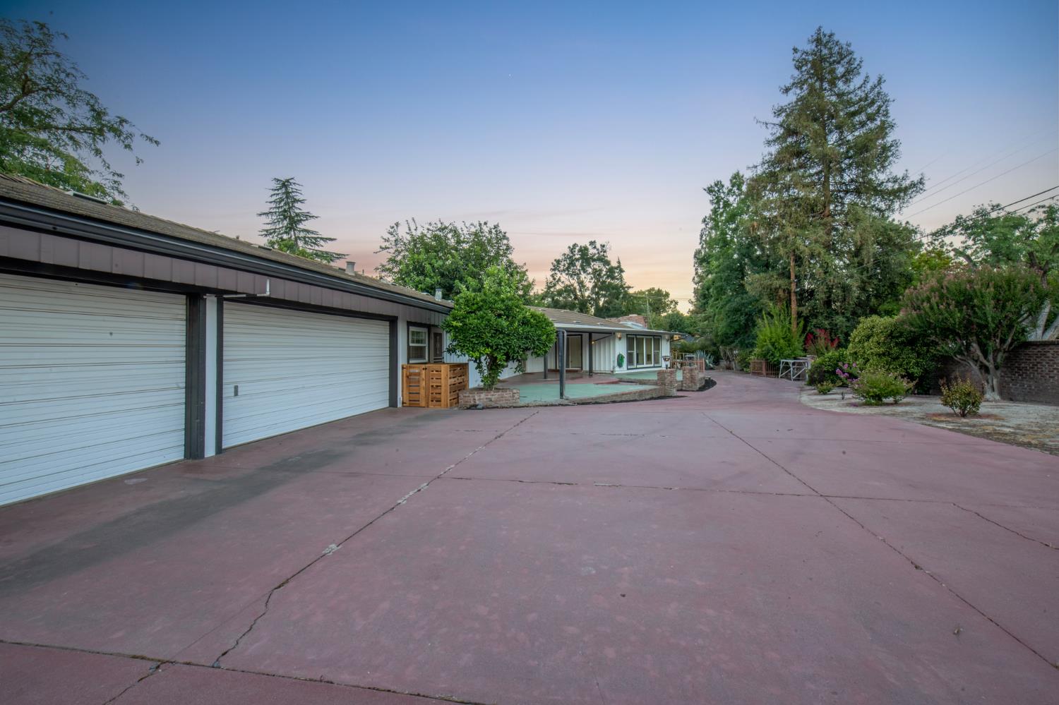 705 E Alamos, Fresno, CA 93704