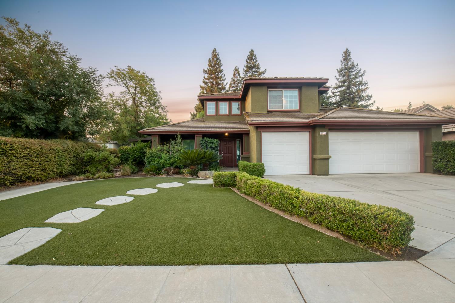 2776 Palo Alto, Fresno, CA 93611