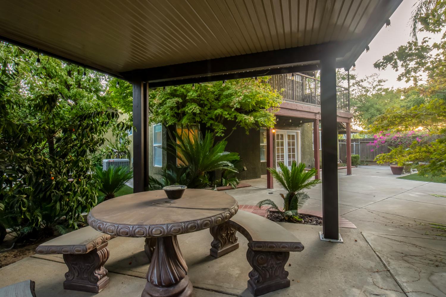 2776 Palo Alto, Fresno, CA 93611