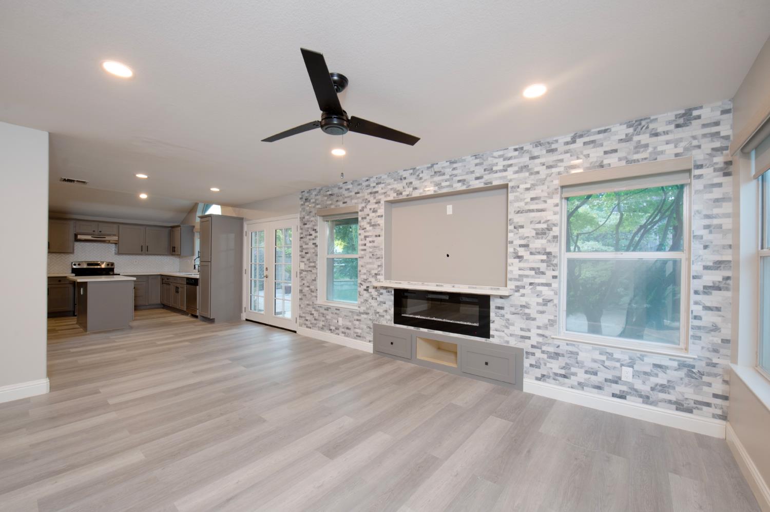 2776 Palo Alto, Fresno, CA 93611