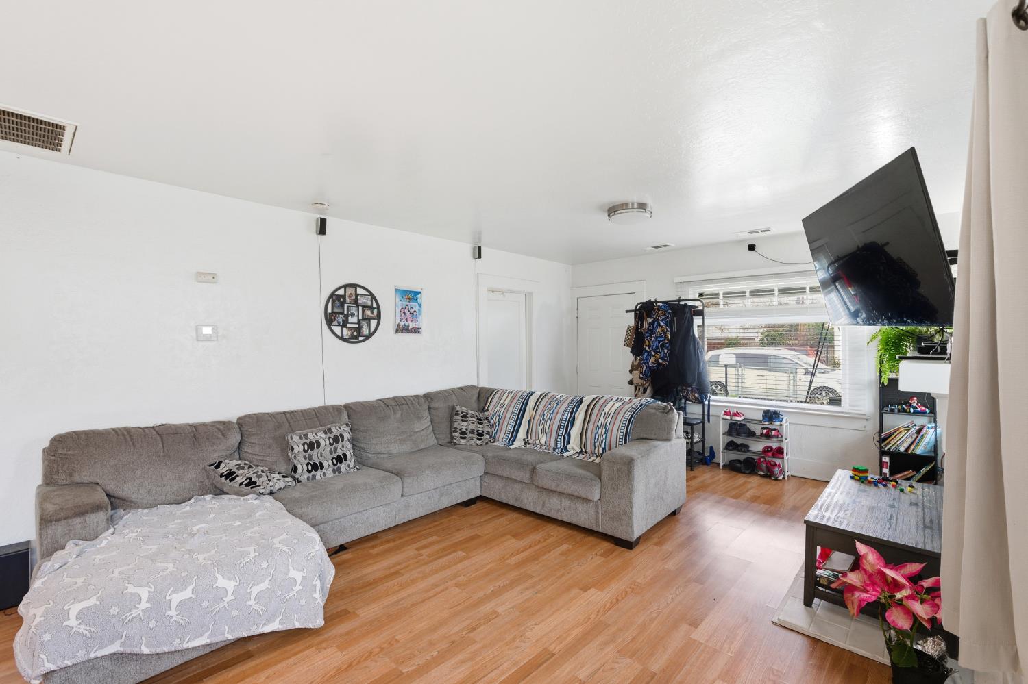 1426 E Patterson, Fresno, CA 93728