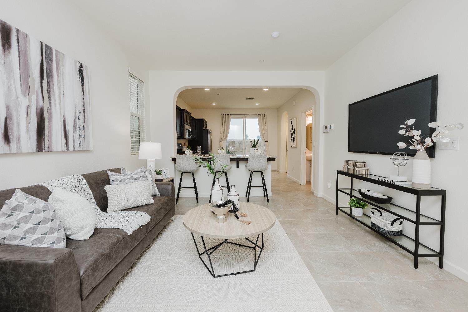 3762 Savant Ln, Clovis, CA 93619