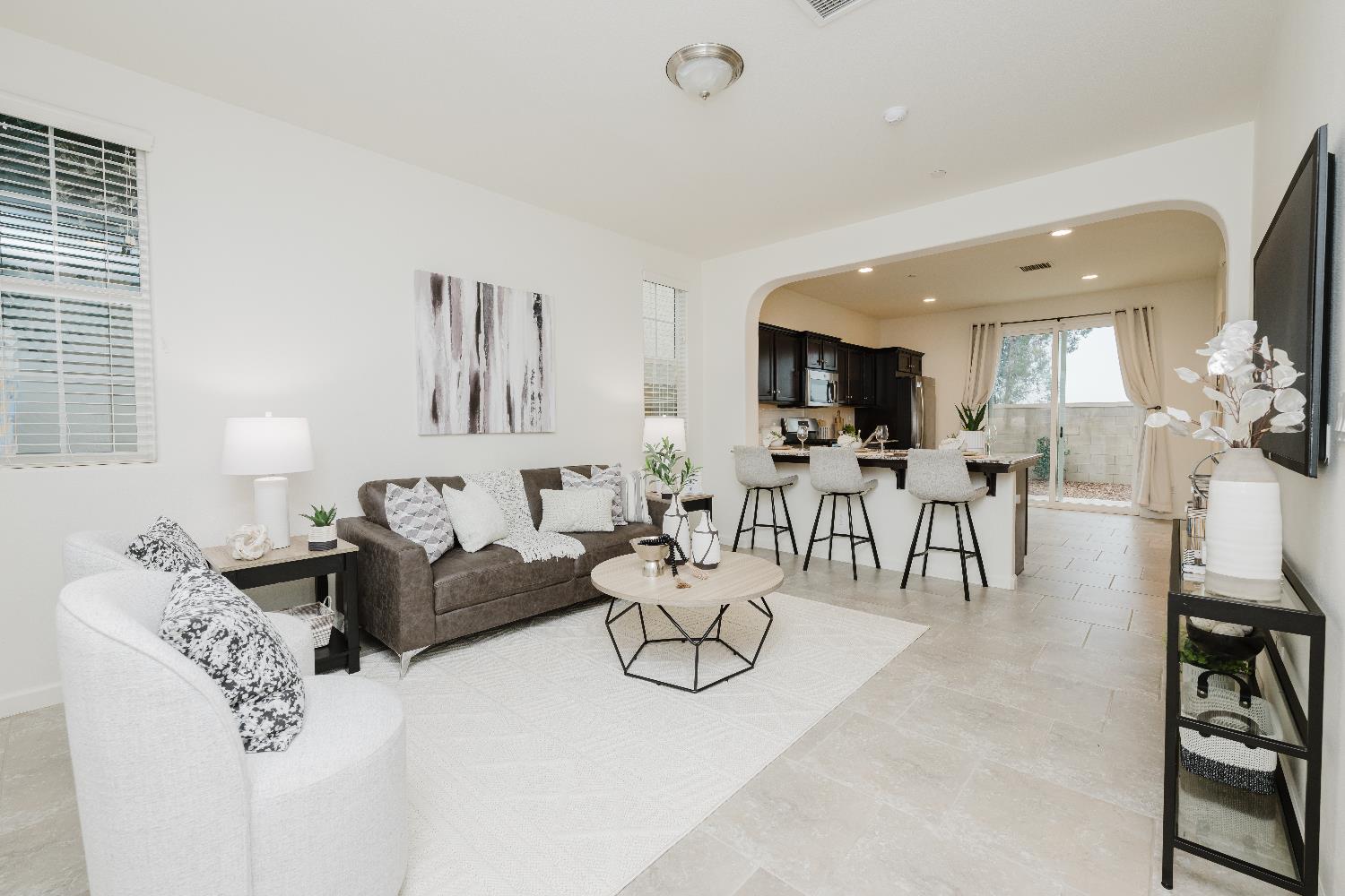 3762 Savant Ln, Clovis, CA 93619