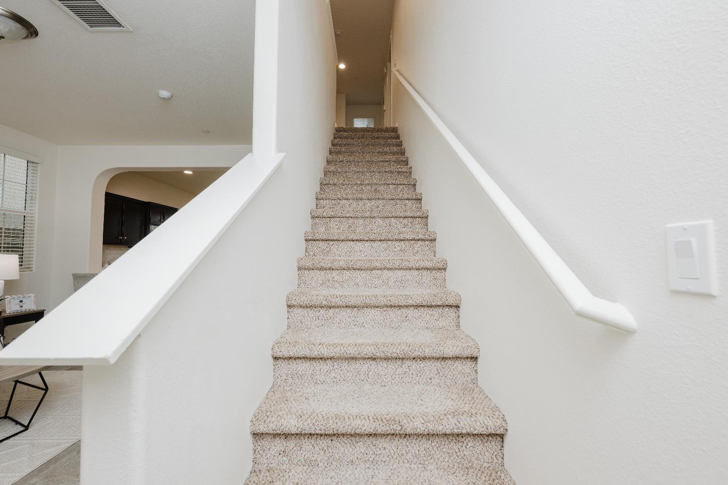 3762 Savant Ln, Clovis, CA 93619