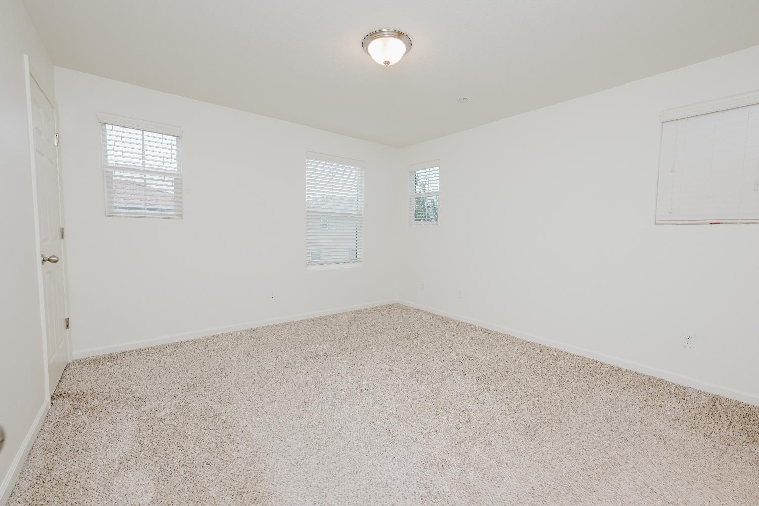 3762 Savant Ln, Clovis, CA 93619