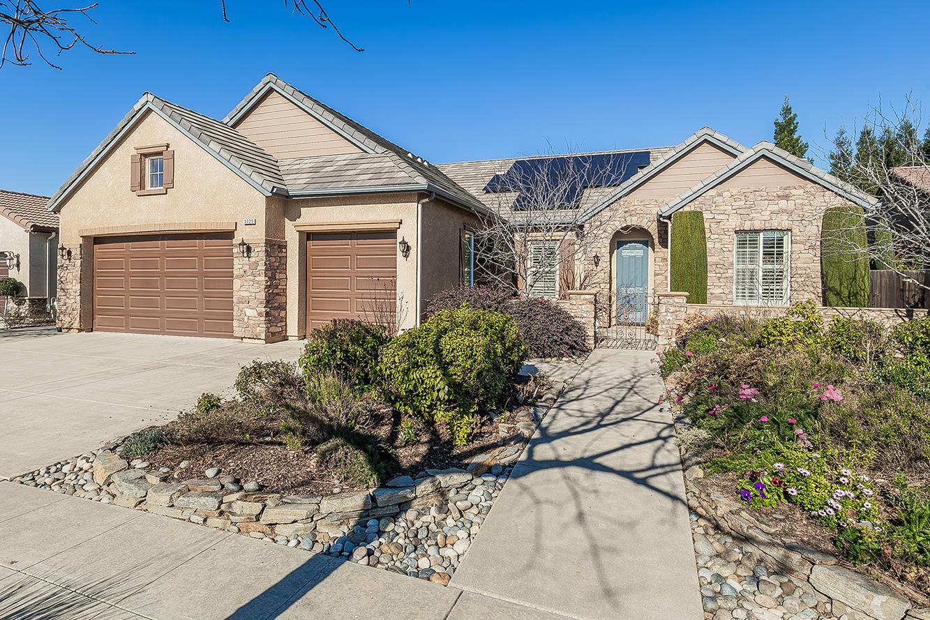 3725 Everglade Ave, Clovis, CA 93619