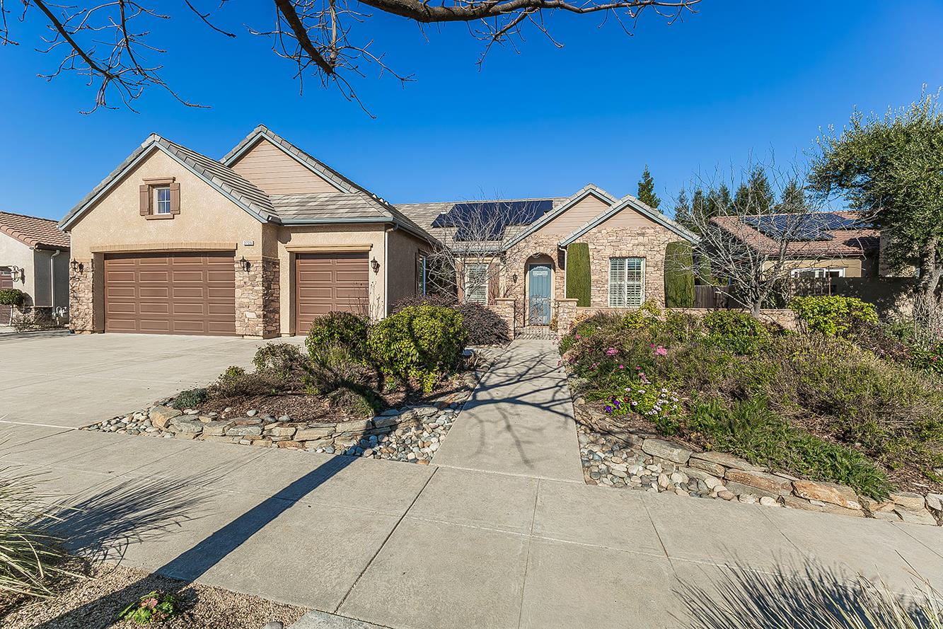 3725 Everglade Ave, Clovis, CA 93619