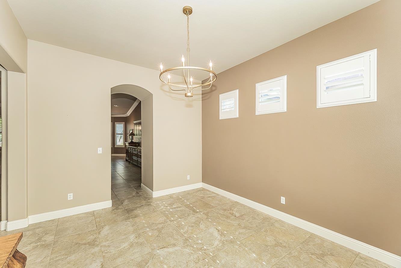 3725 Everglade Ave, Clovis, CA 93619