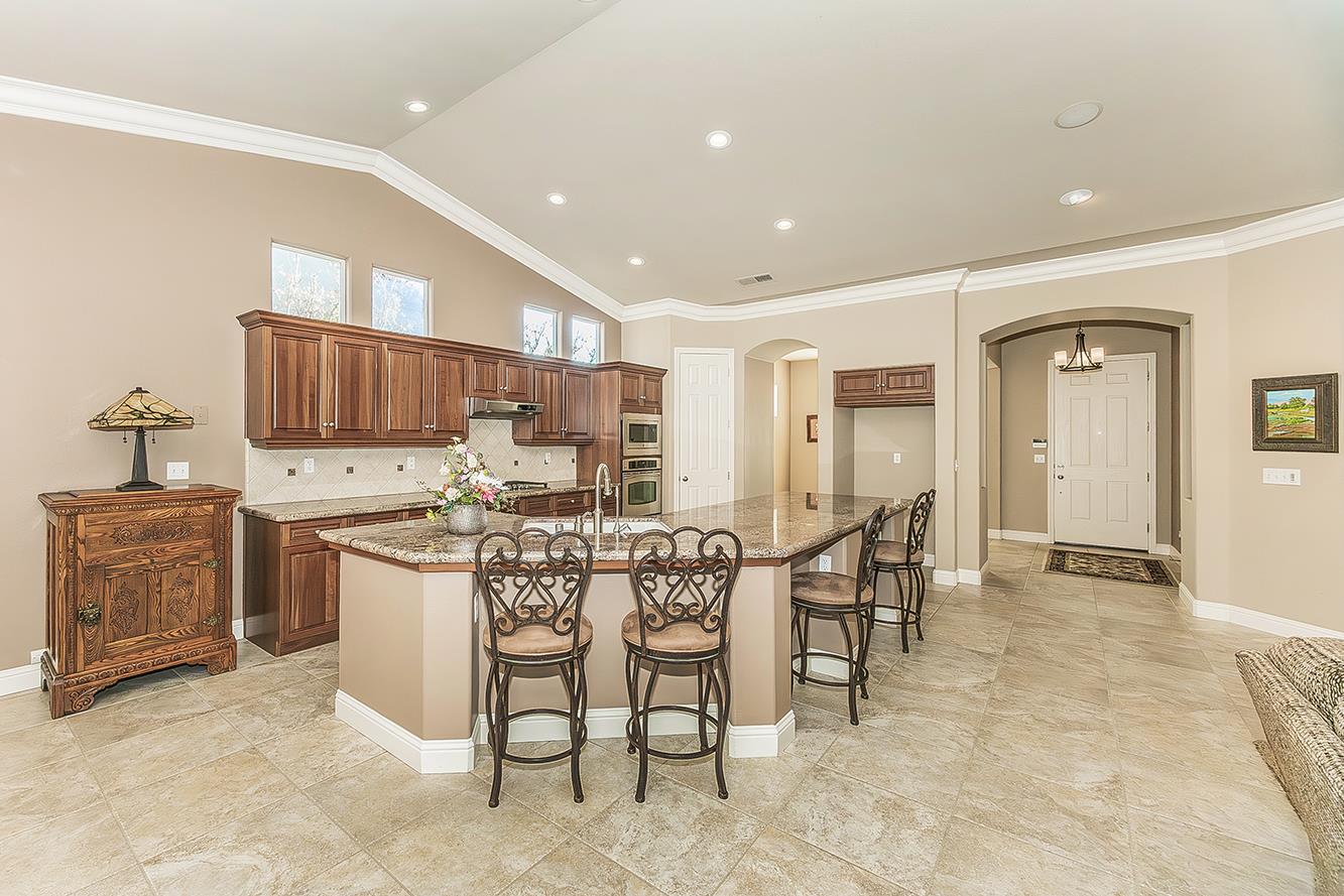 3725 Everglade Ave, Clovis, CA 93619