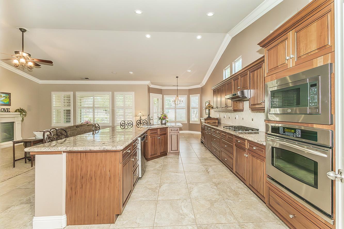 3725 Everglade Ave, Clovis, CA 93619