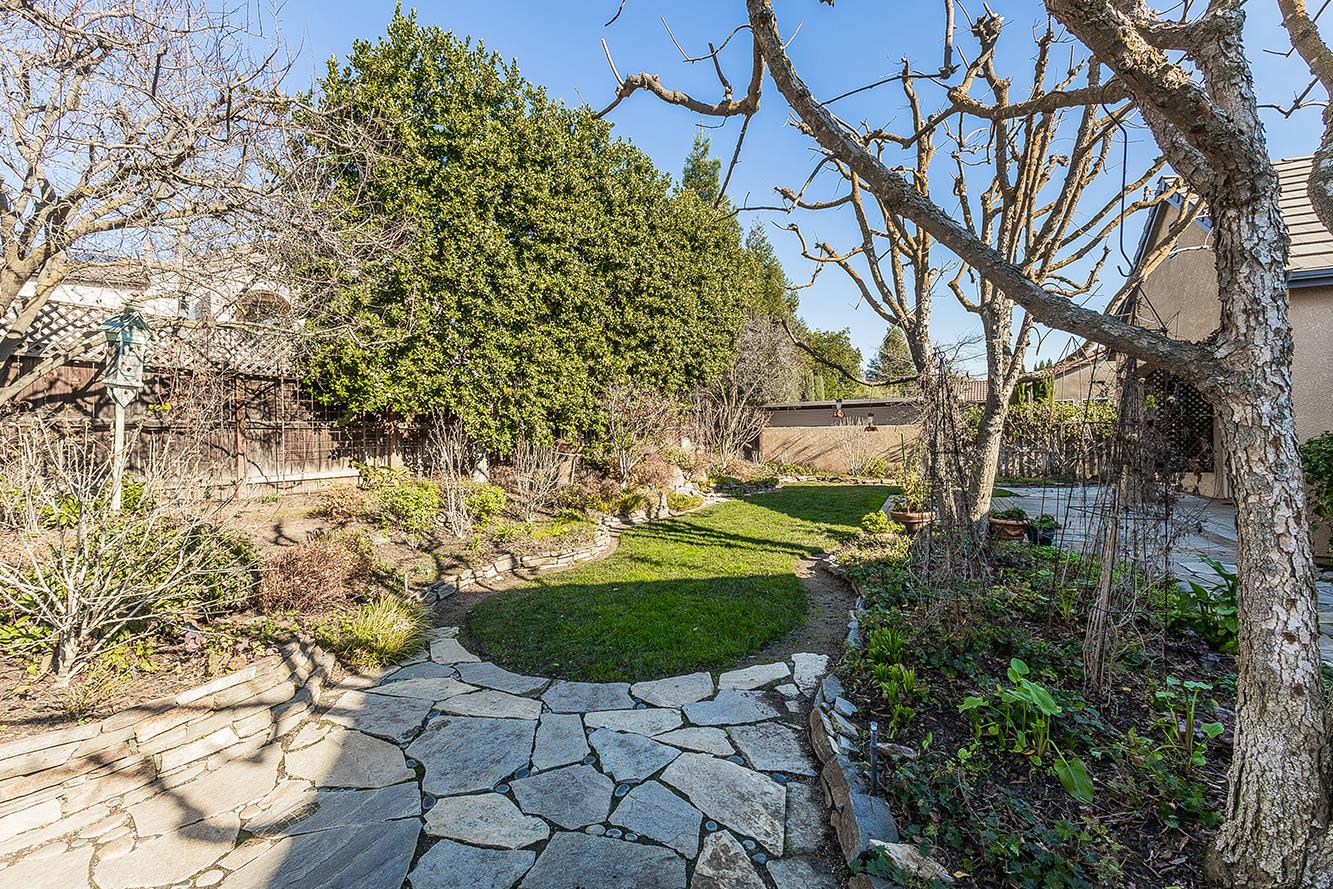 3725 Everglade Ave, Clovis, CA 93619