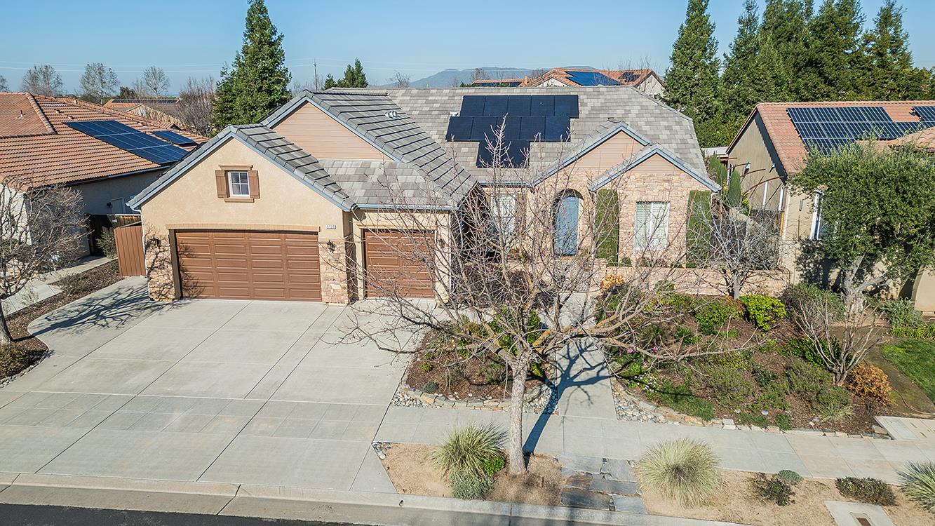 3725 Everglade Ave, Clovis, CA 93619