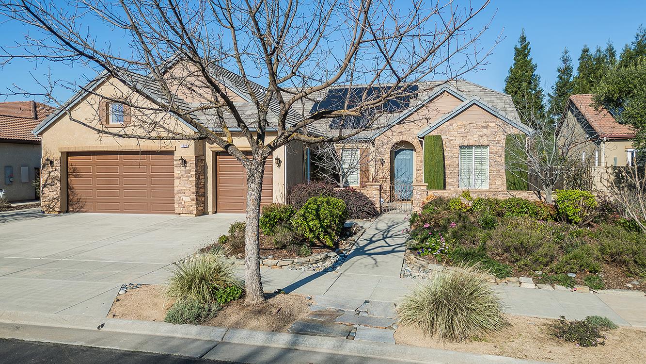 3725 Everglade Ave, Clovis, CA 93619