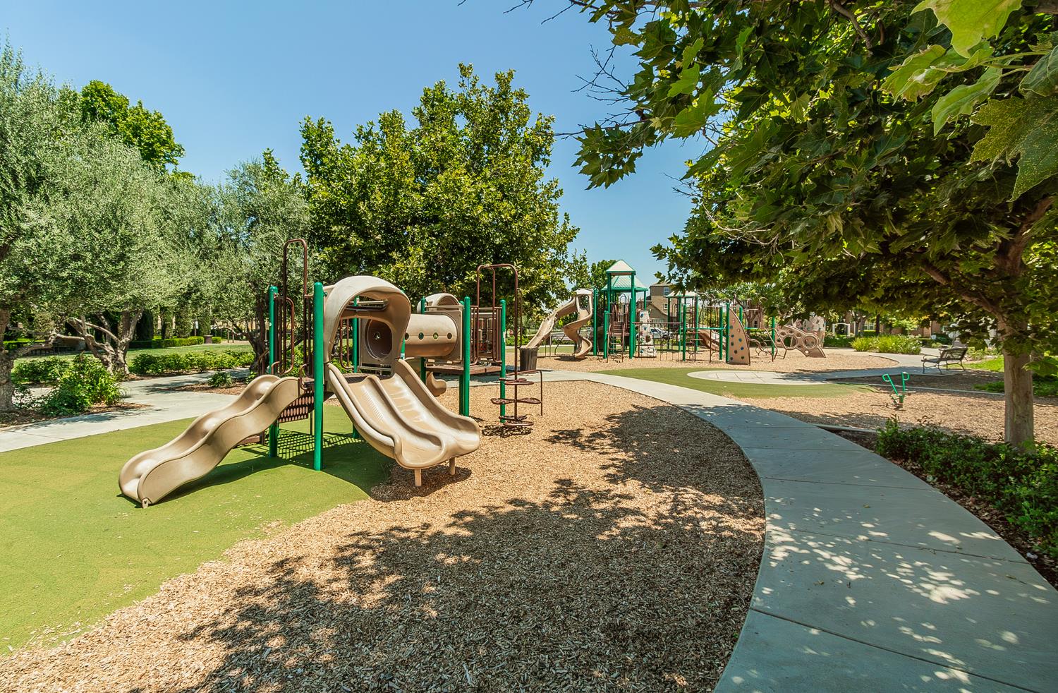 3725 Everglade Ave, Clovis, CA 93619