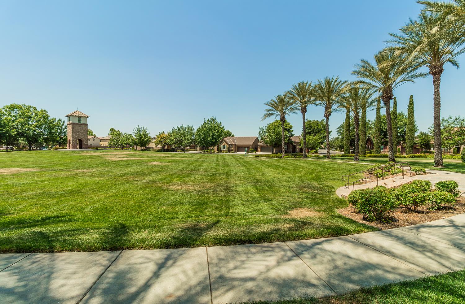 3725 Everglade Ave, Clovis, CA 93619