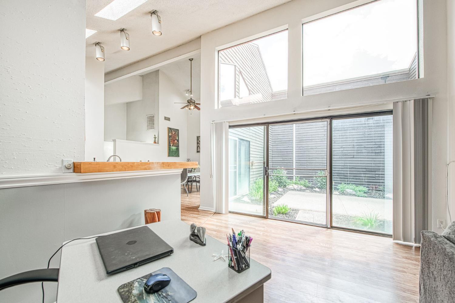 345 Sylmar Ave, Clovis, CA 93612