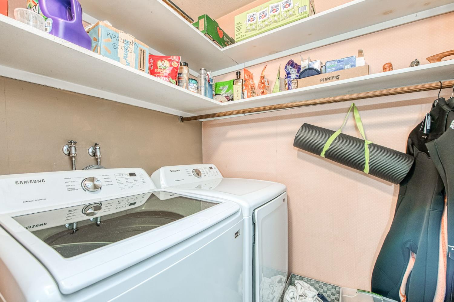 345 Sylmar Ave, Clovis, CA 93612