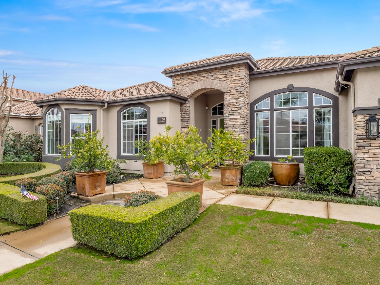 156 Richmond Ave, Clovis, CA 93619