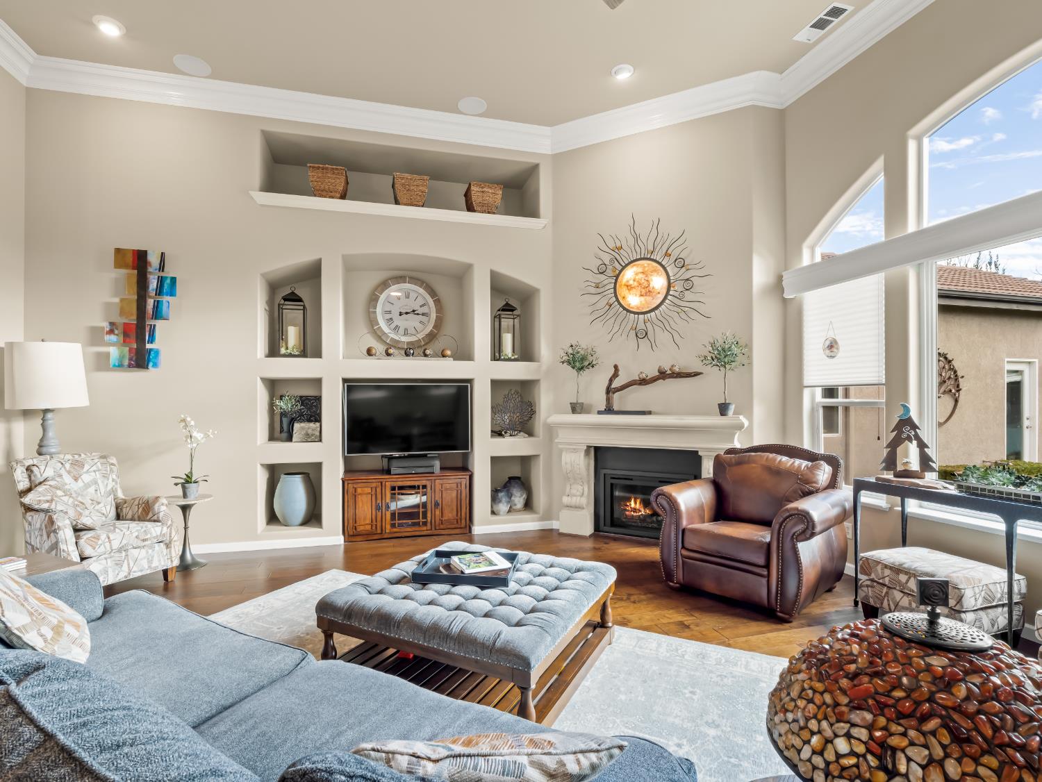 156 Richmond Ave, Clovis, CA 93619