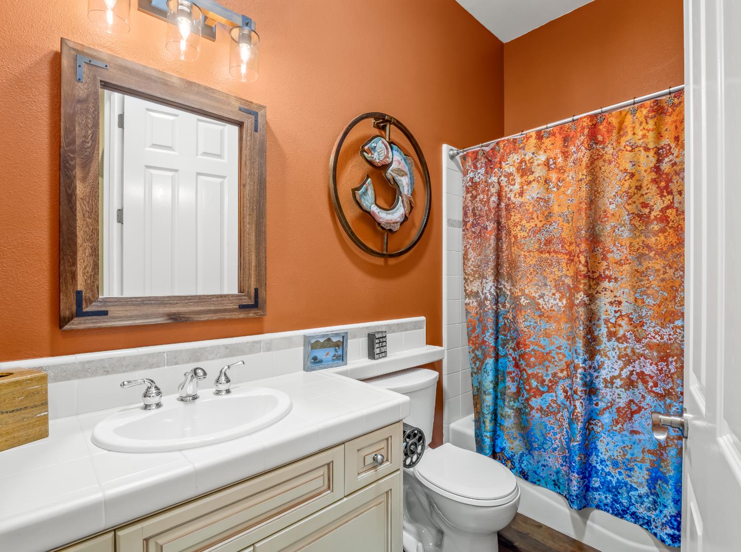 156 Richmond Ave, Clovis, CA 93619