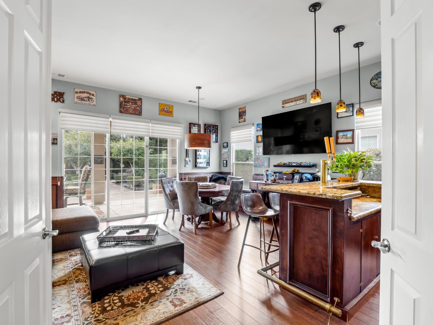 156 Richmond Ave, Clovis, CA 93619