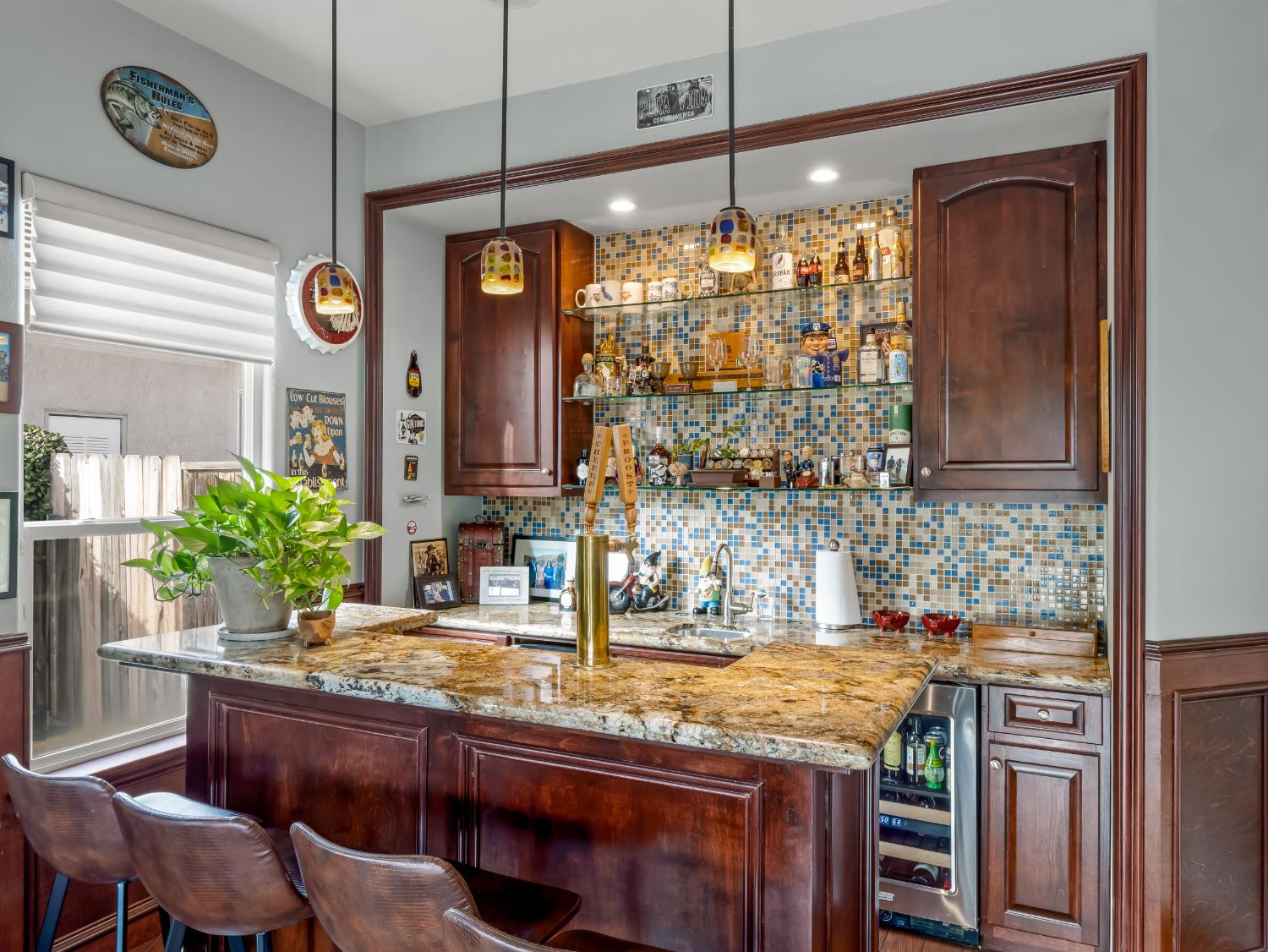 156 Richmond Ave, Clovis, CA 93619