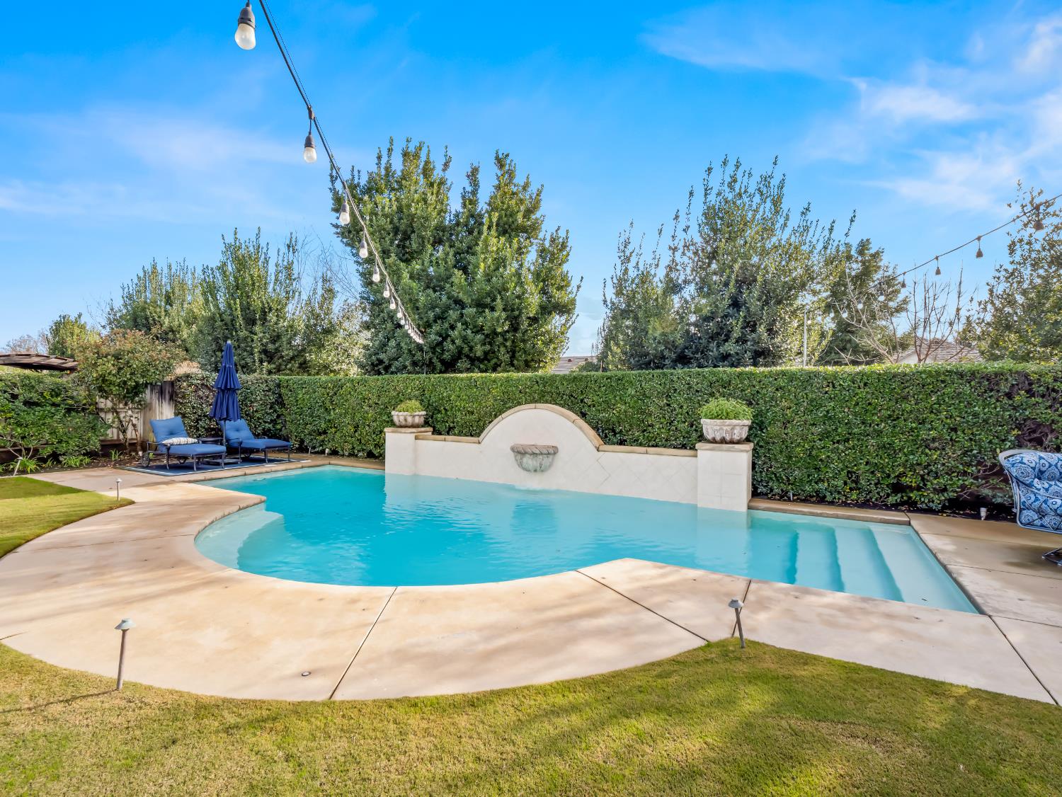 156 Richmond Ave, Clovis, CA 93619