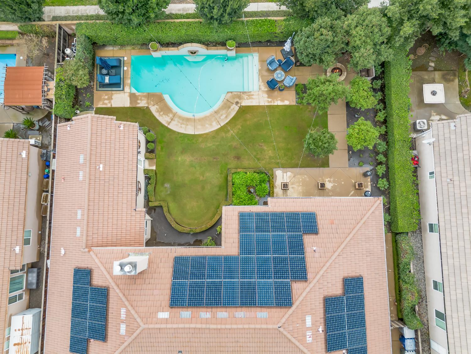 156 Richmond Ave, Clovis, CA 93619