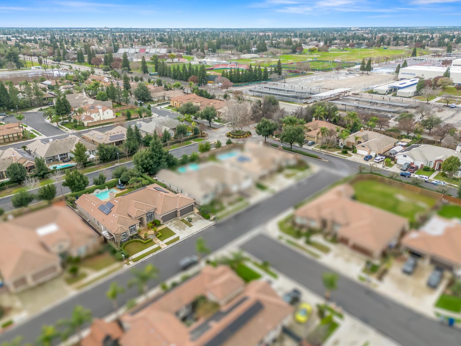 156 Richmond Ave, Clovis, CA 93619