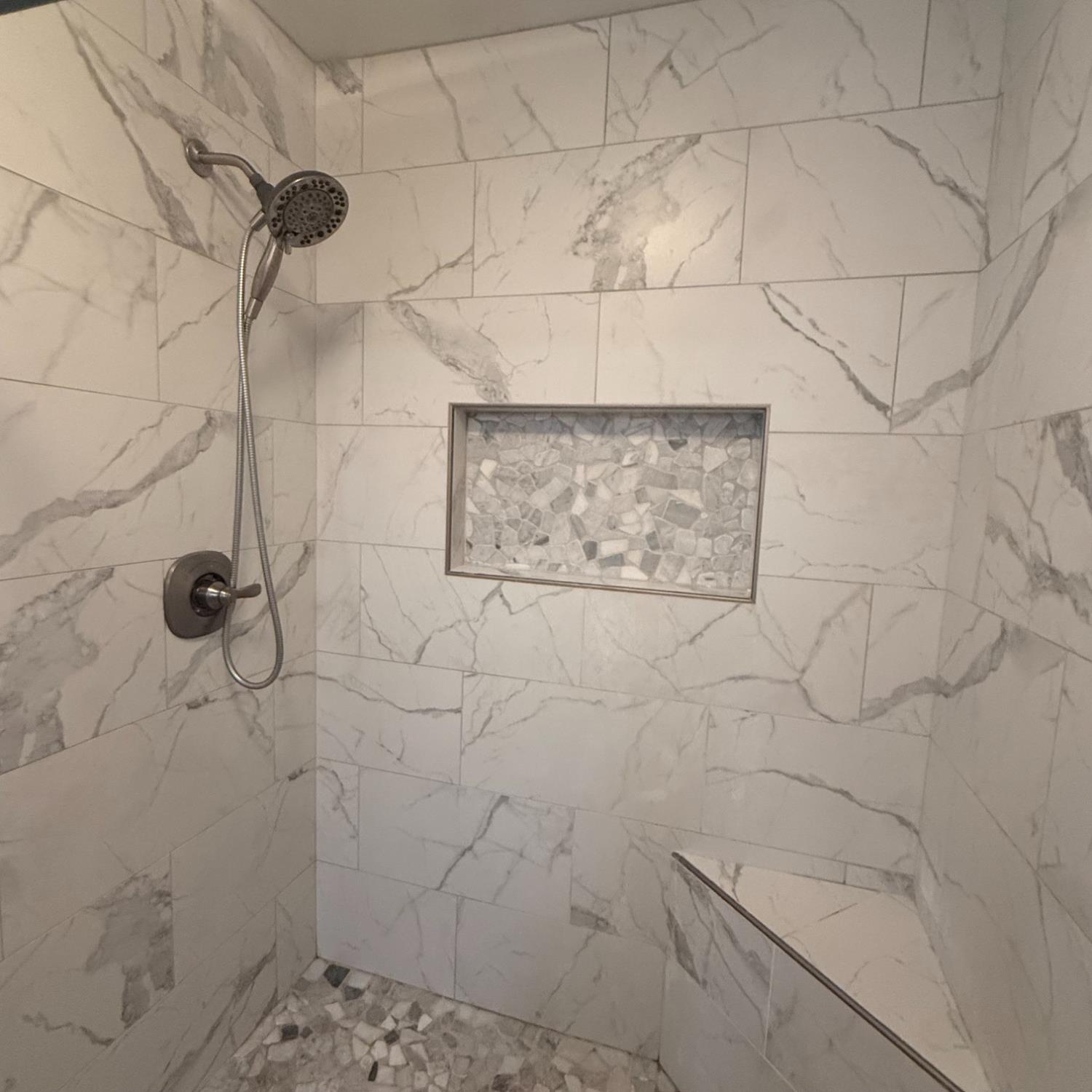 1338 E Castlecrest Ave, Visalia, CA 93292