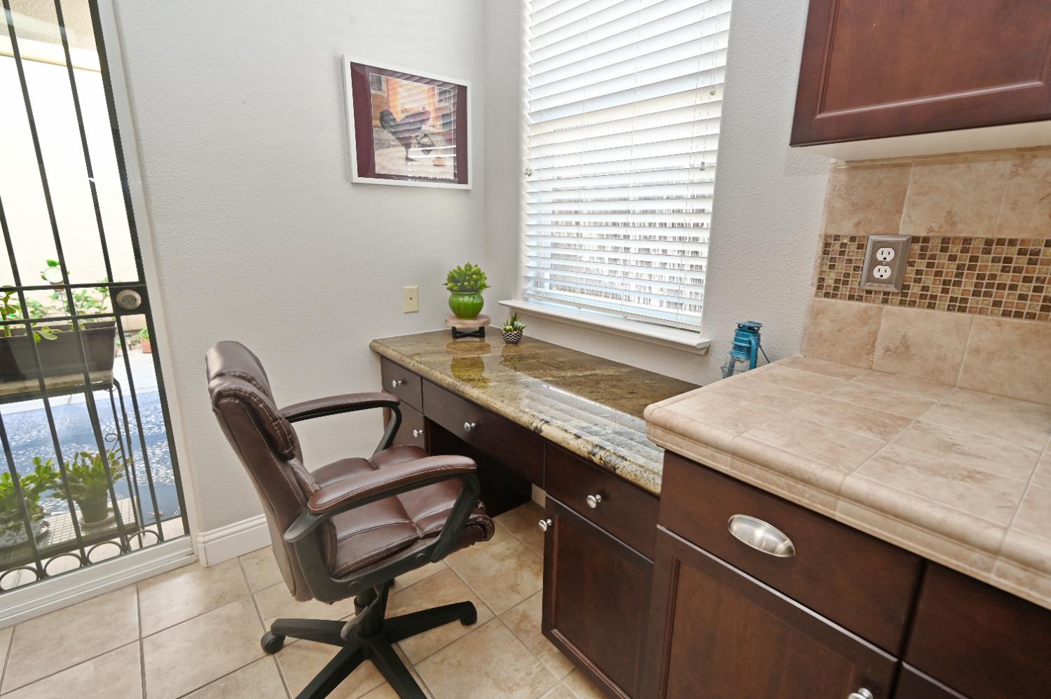 5553 N Plum Ln, Fresno, CA 93711