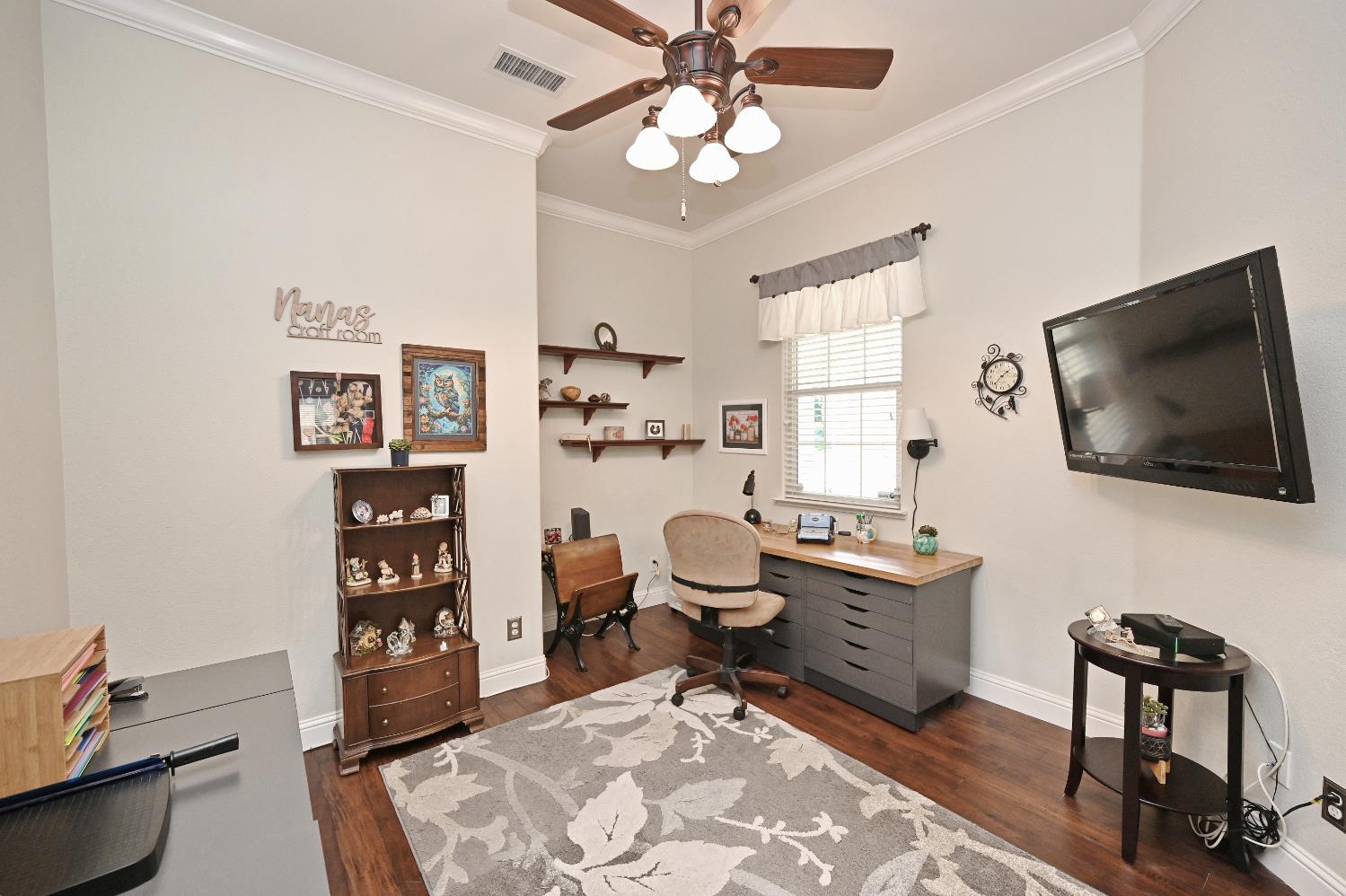 5553 N Plum Ln, Fresno, CA 93711