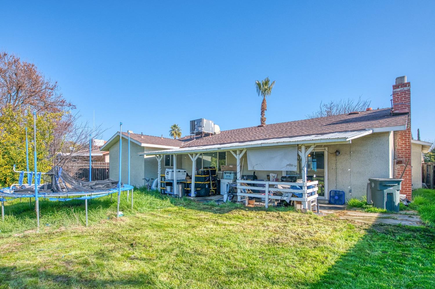 2984 Homsy Ave, Clovis, CA 93612