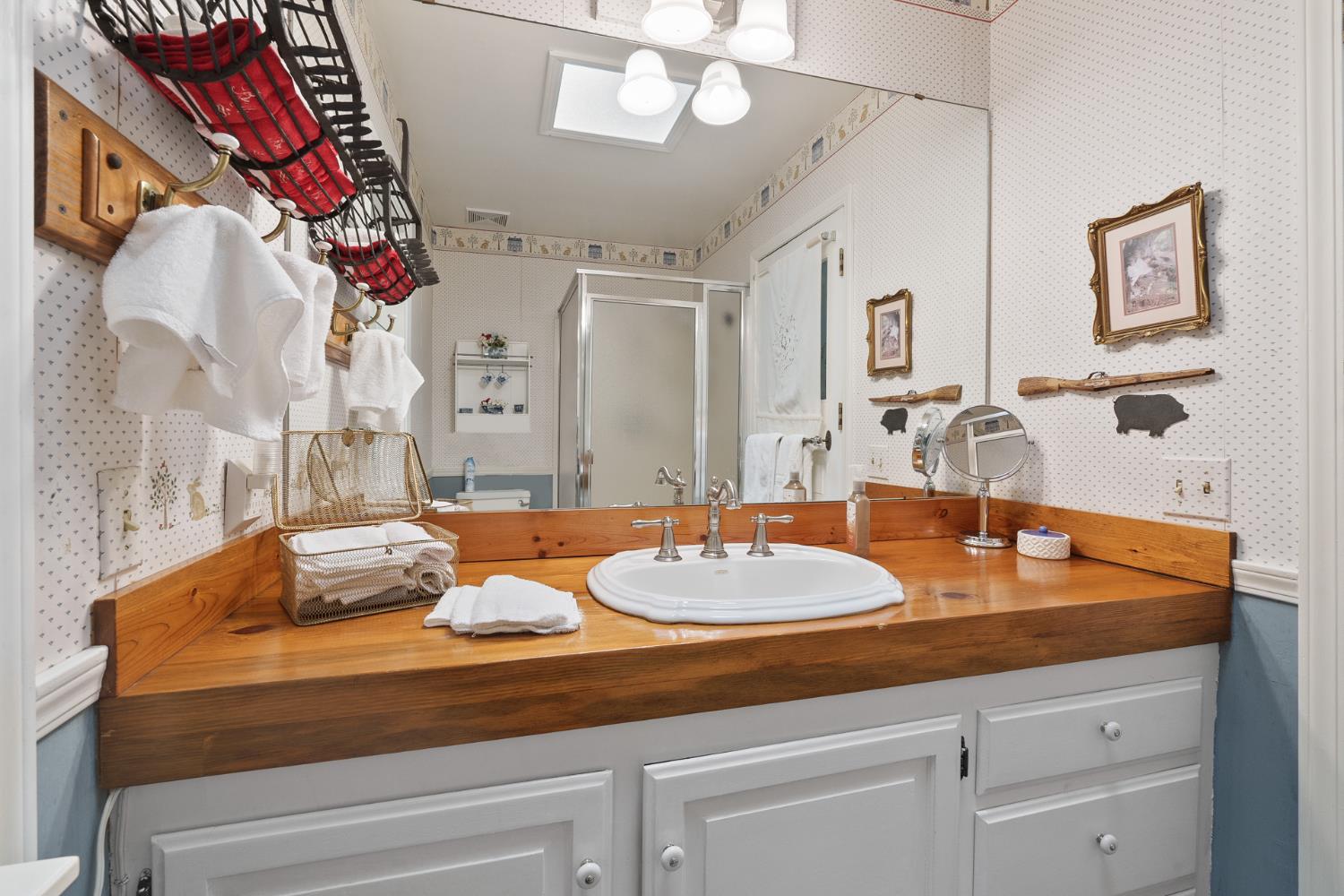 52038 Road 426, Oakhurst, CA 93644