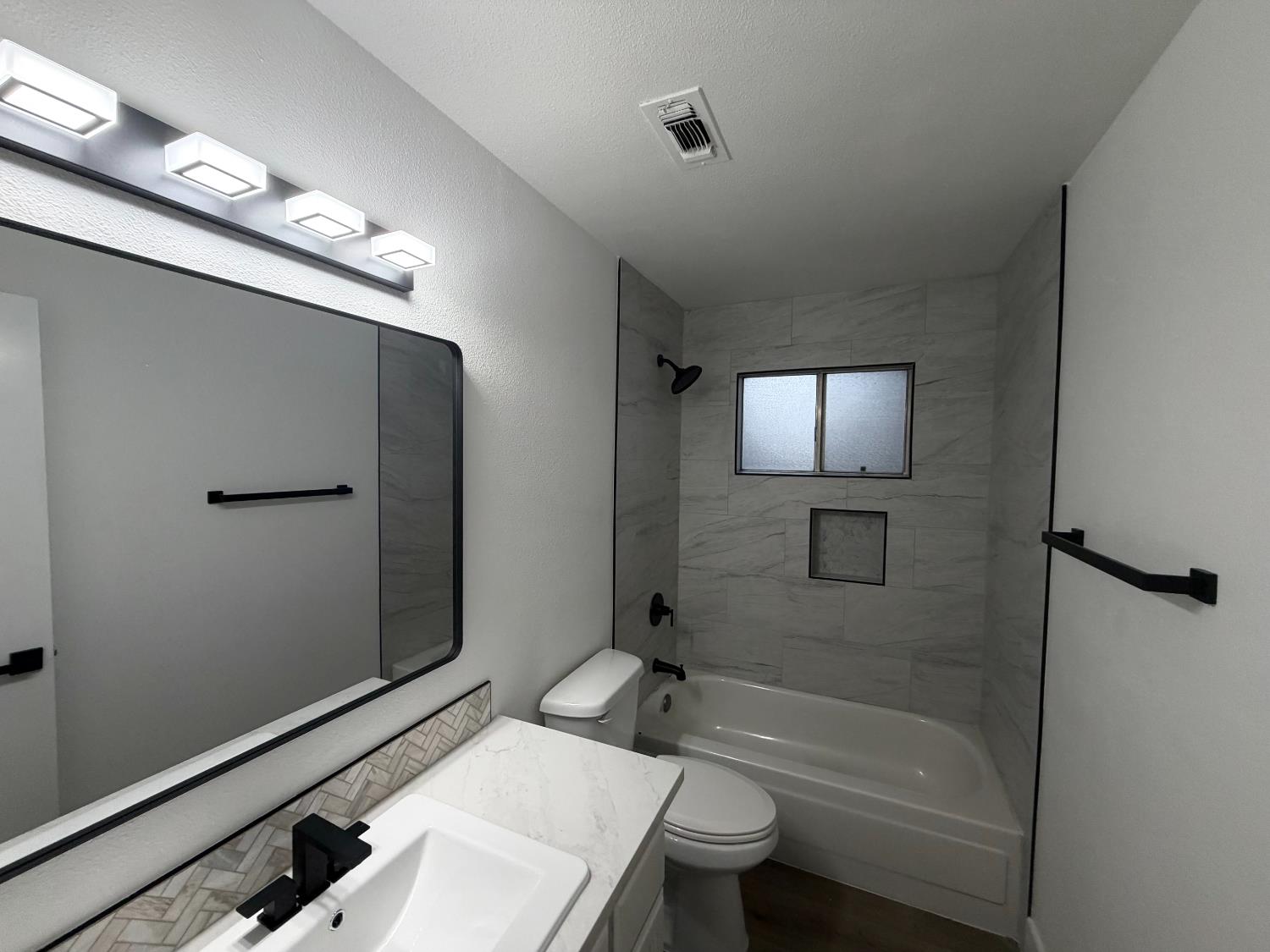 47651 Klamath Ave, Coarsegold, CA 93614