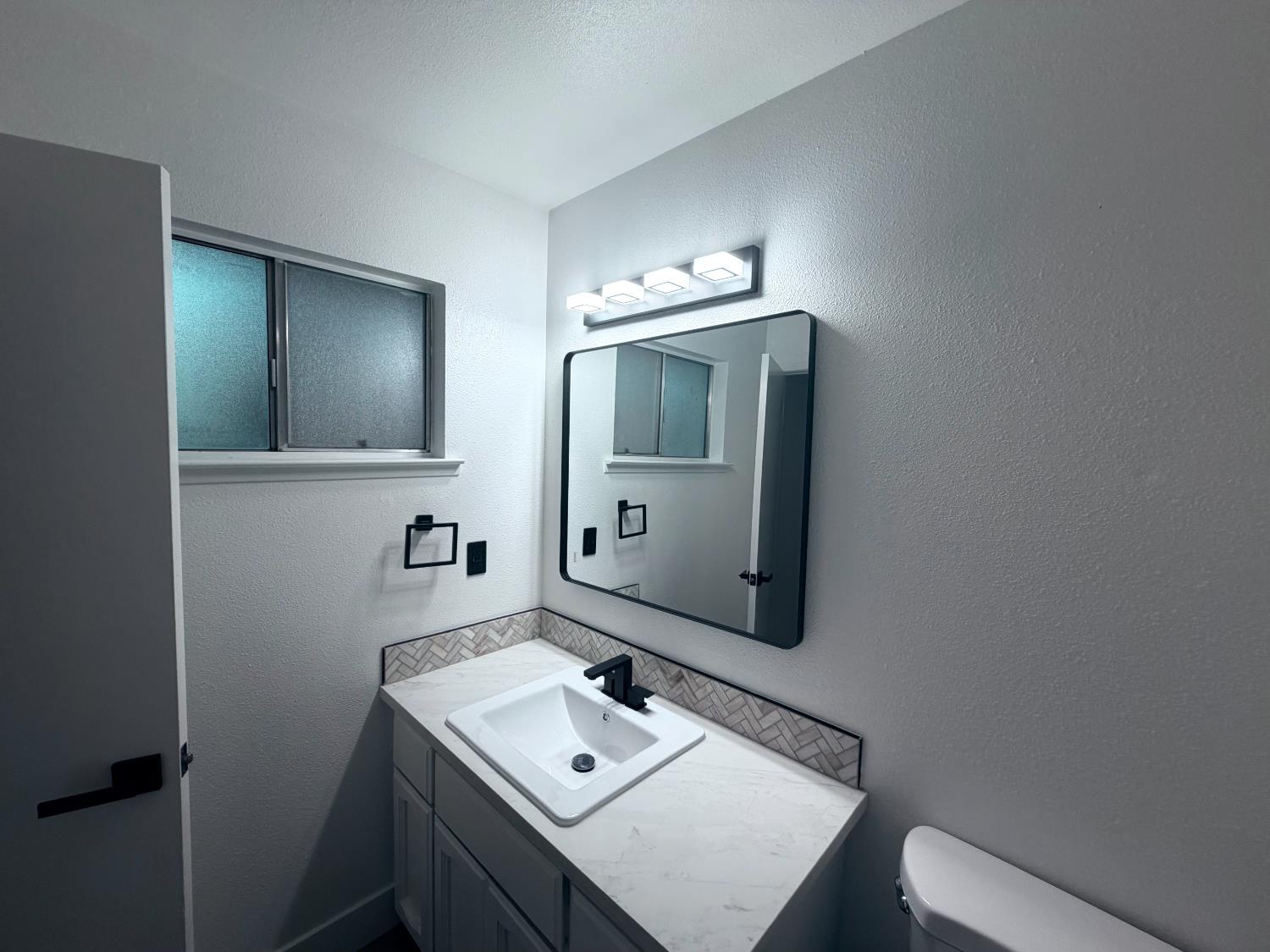 47651 Klamath Ave, Coarsegold, CA 93614