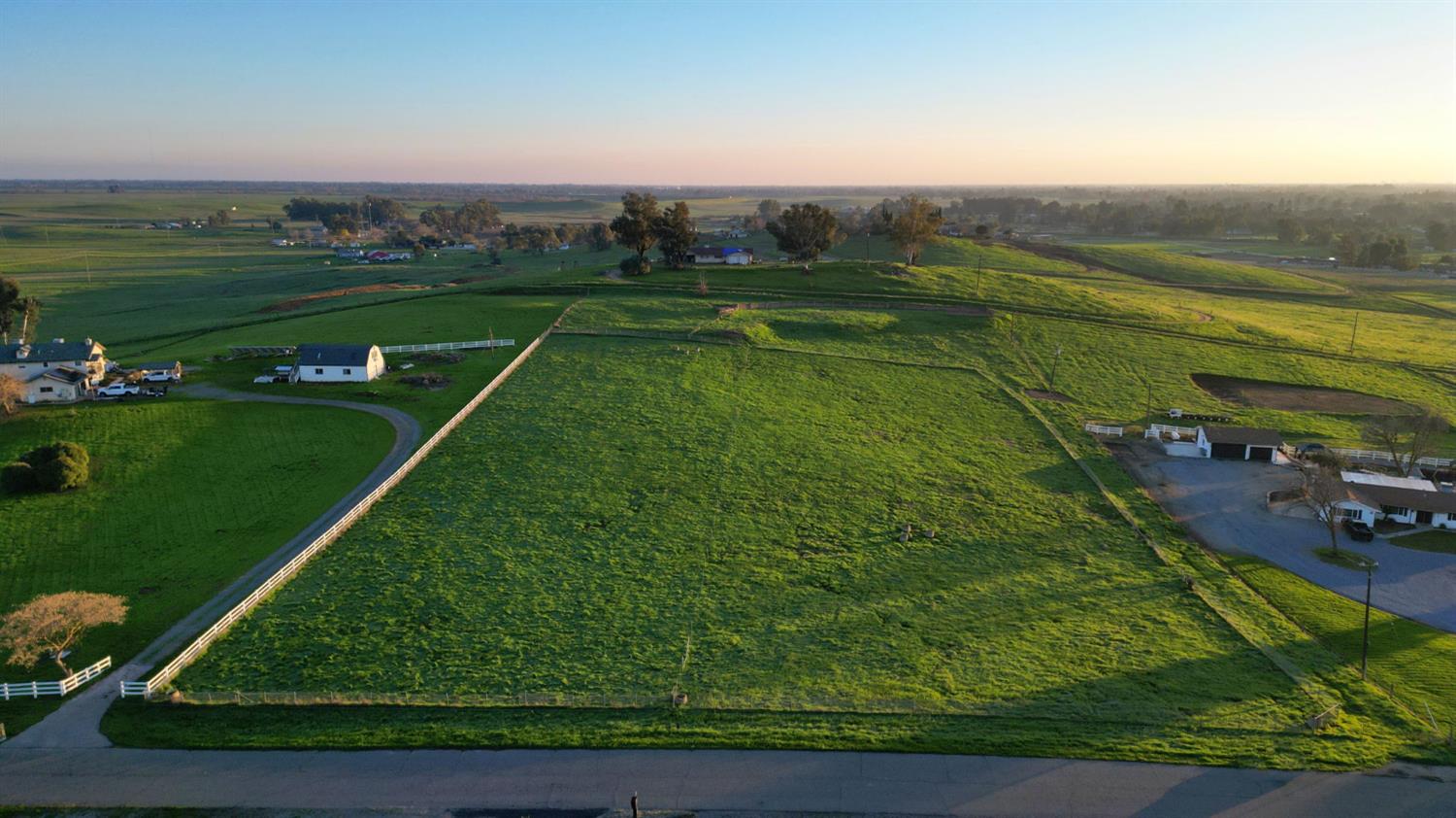 6323 E Appaloosa Ave, Clovis, CA 93636