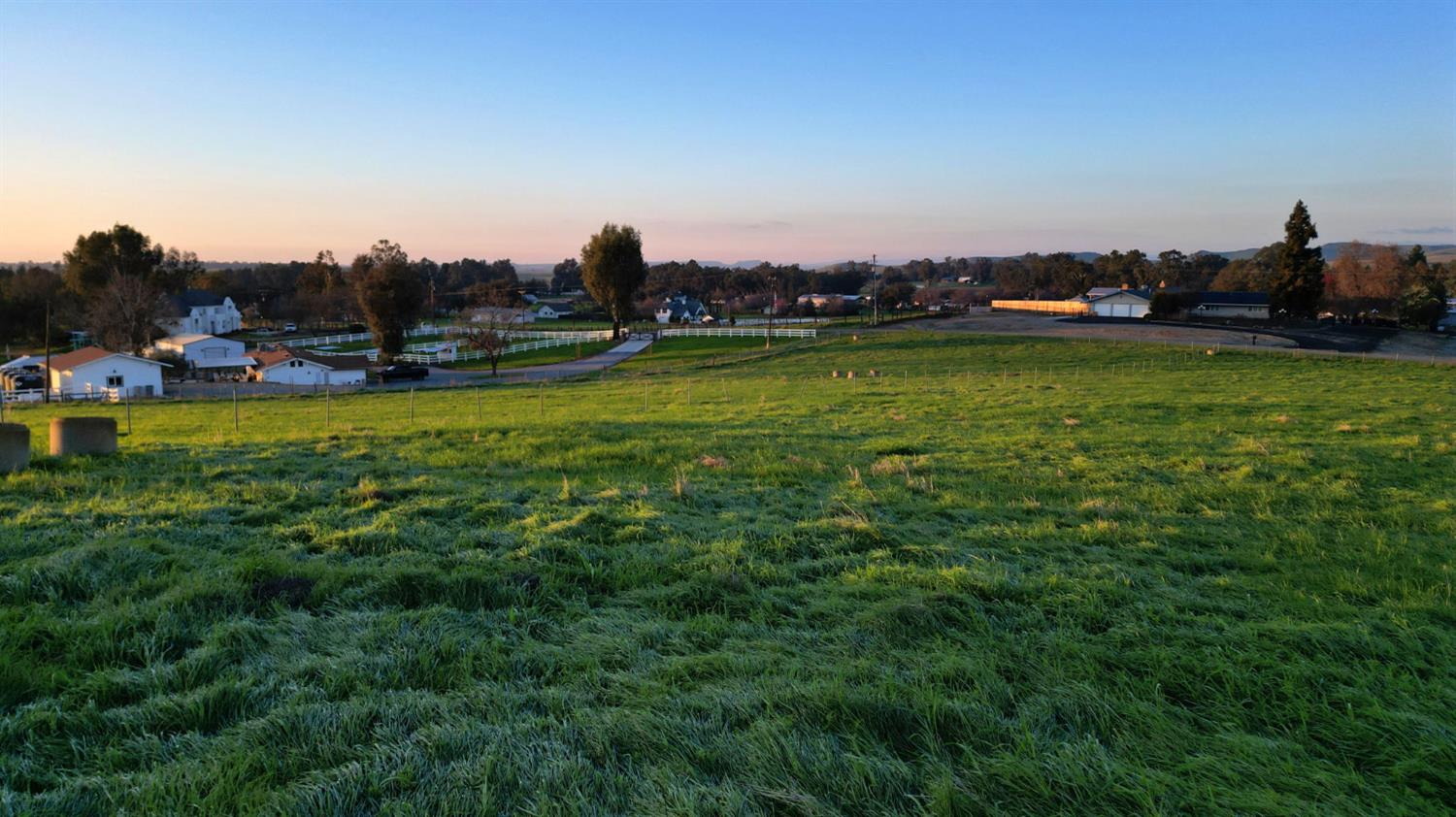 6323 E Appaloosa Ave, Clovis, CA 93636