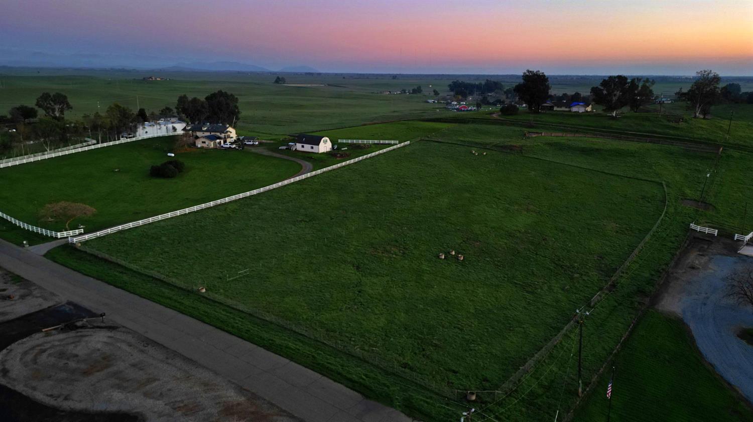 6323 E Appaloosa Ave, Clovis, CA 93636