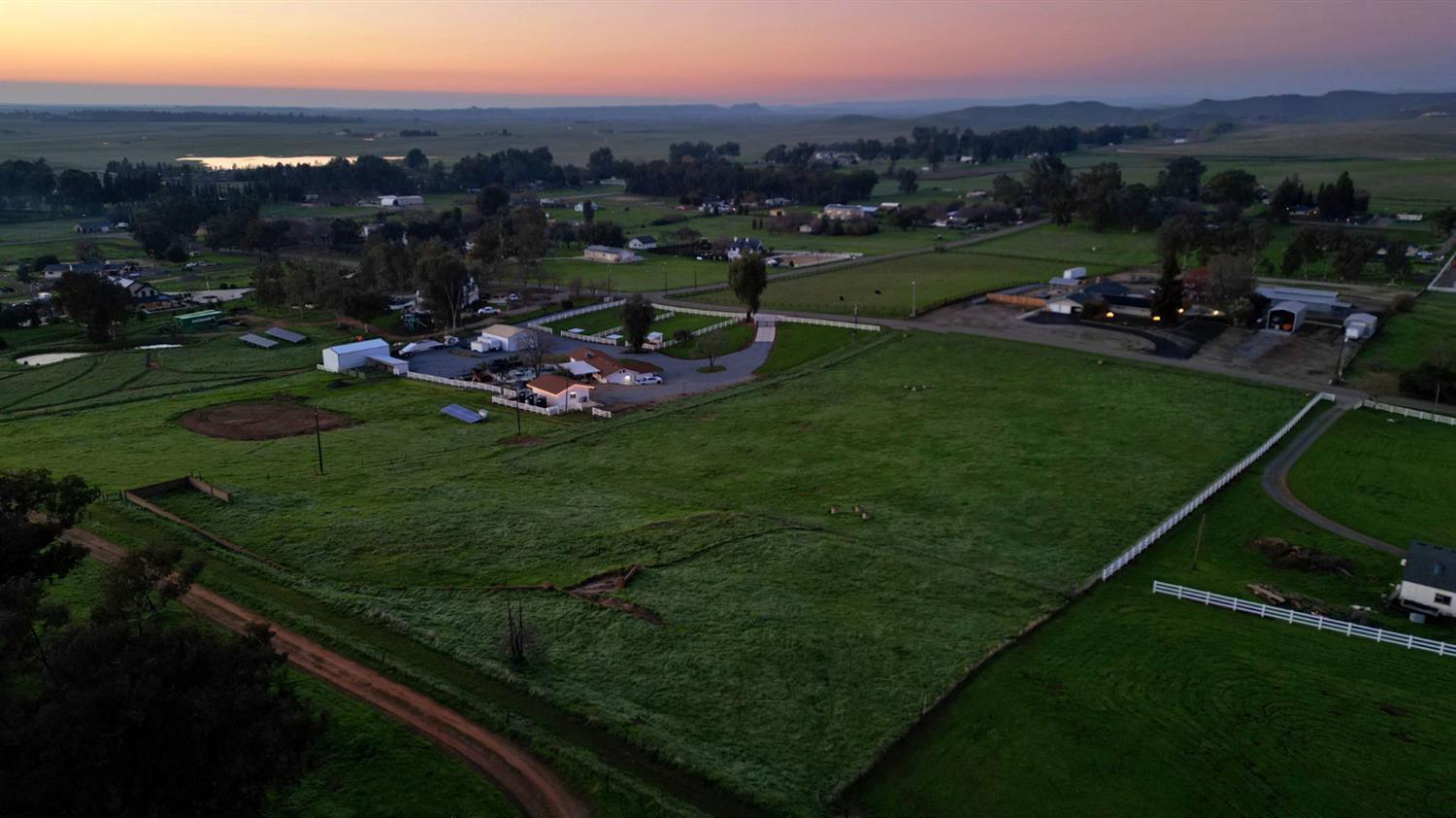 6323 E Appaloosa Ave, Clovis, CA 93636