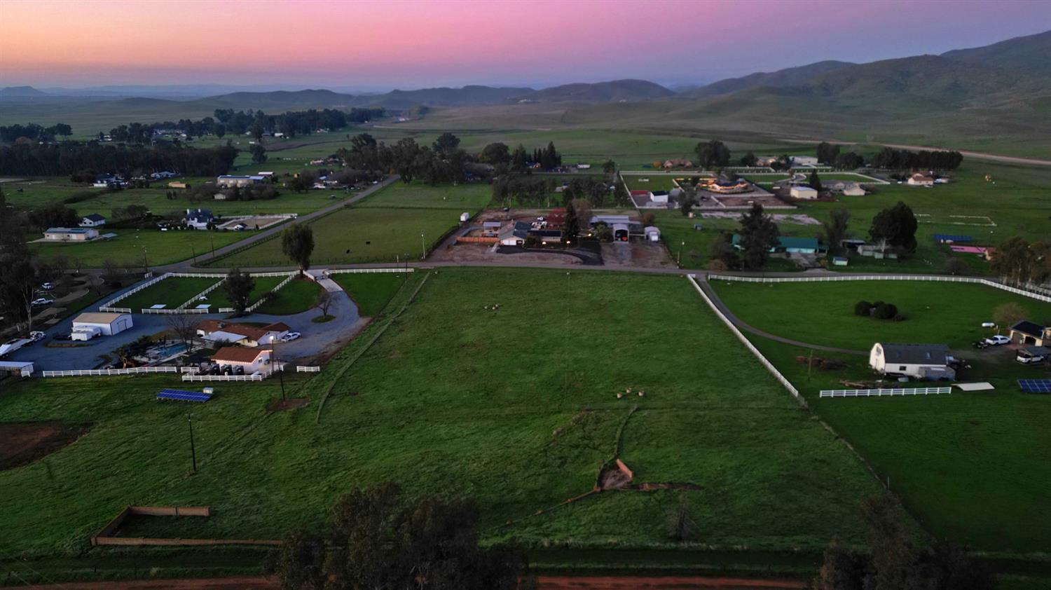 6323 E Appaloosa Ave, Clovis, CA 93636