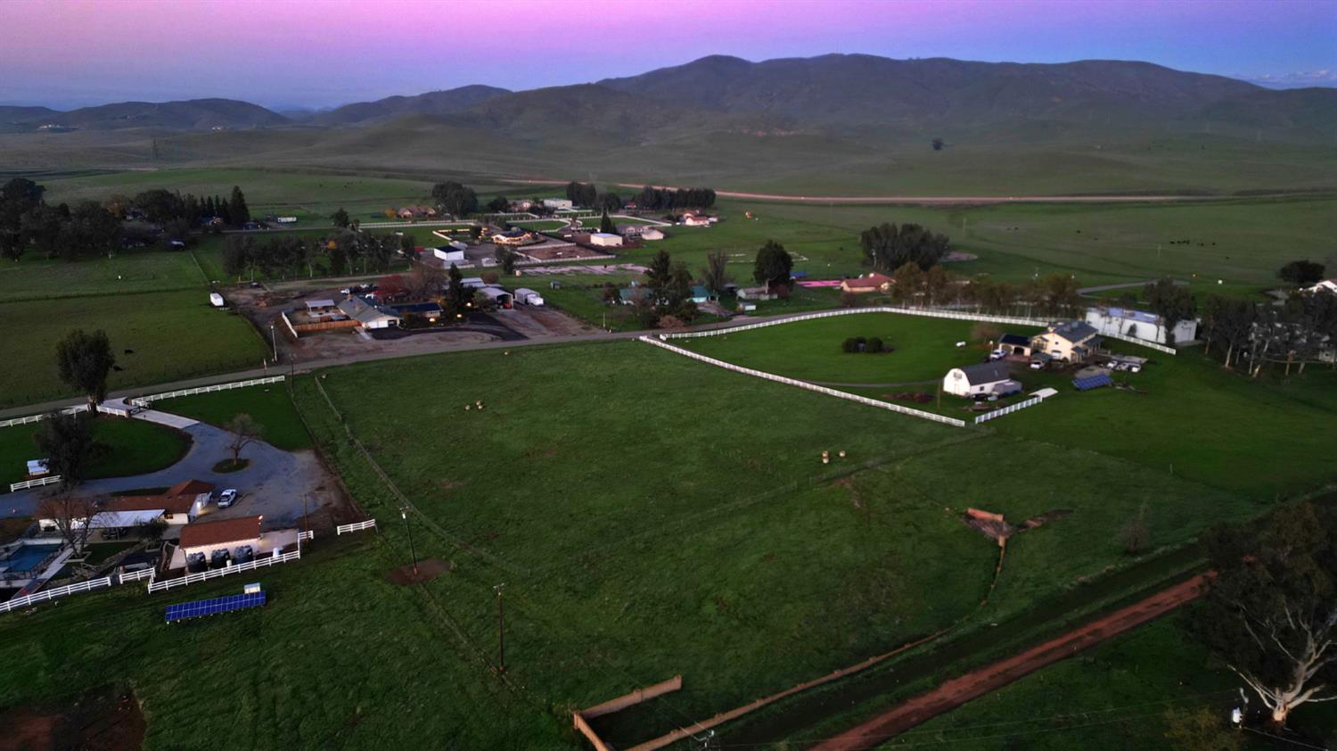 6323 E Appaloosa Ave, Clovis, CA 93636