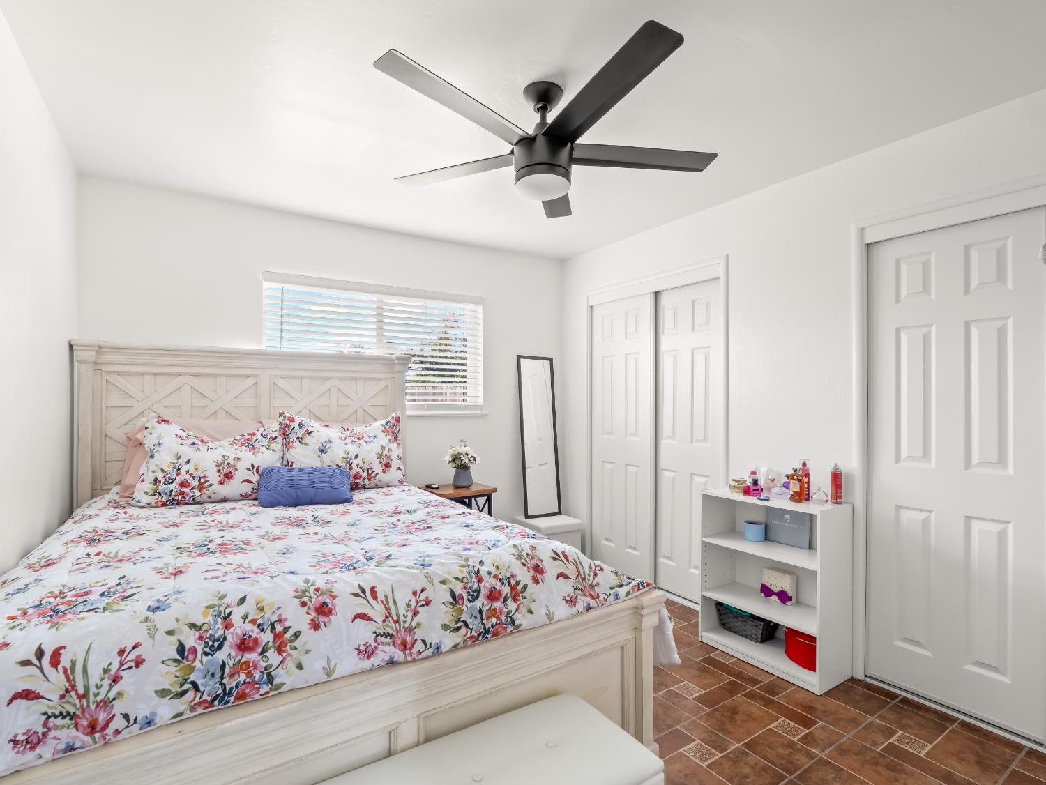 4535 N Laureen Ave, Fresno, CA 93726