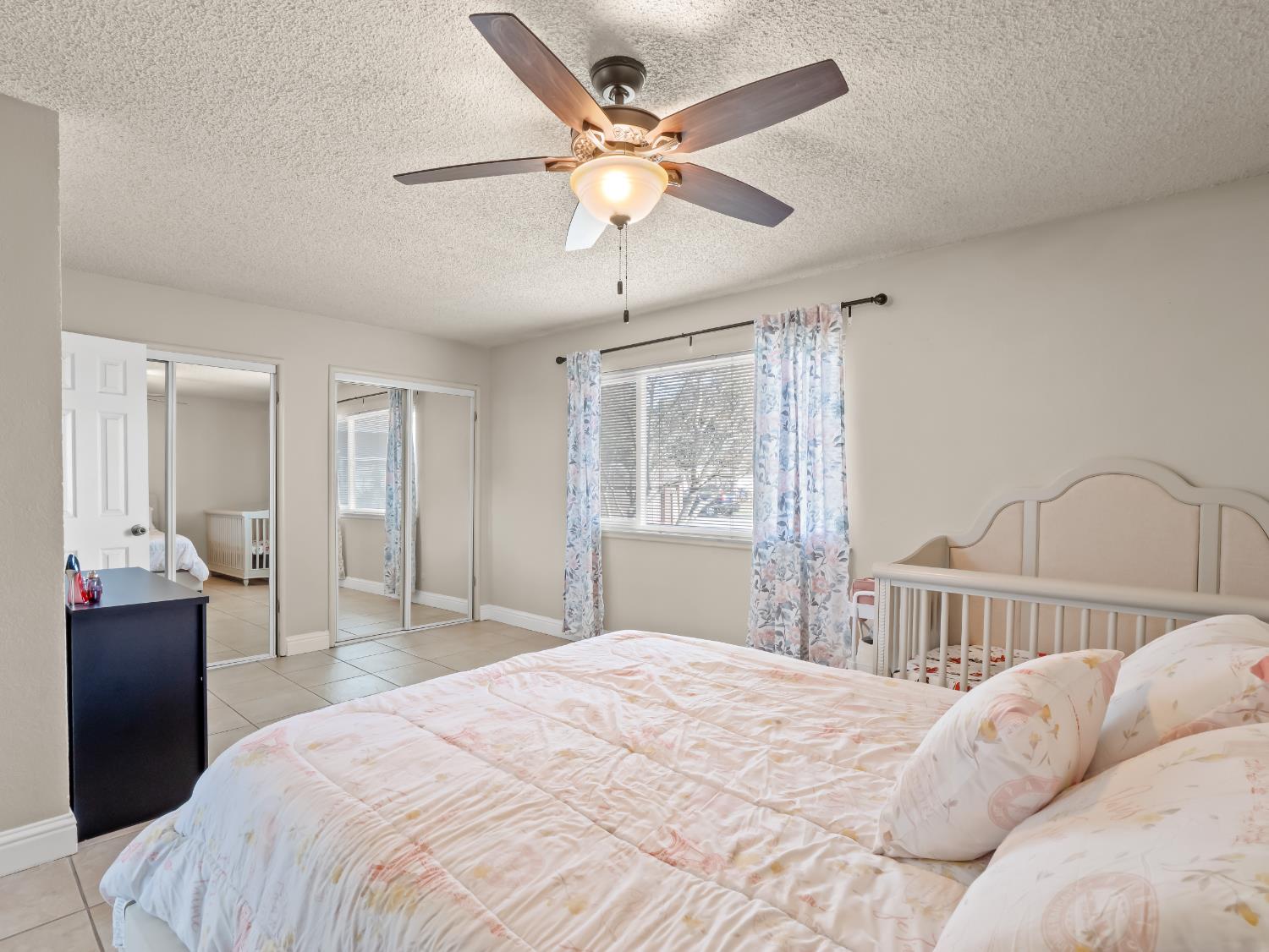 4535 N Laureen Ave, Fresno, CA 93726