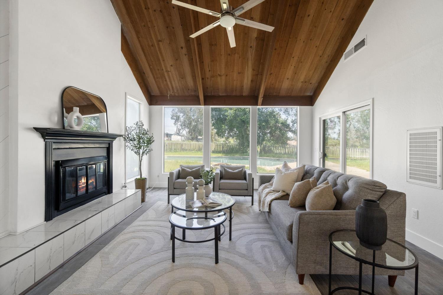 8356 Chamise, Clovis, CA 93619