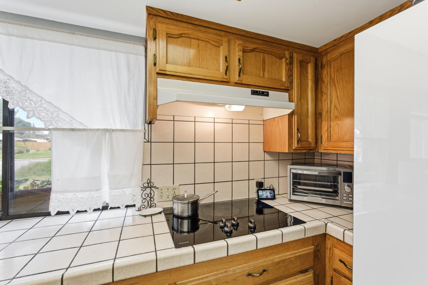 12126 Topper Rd, Madera, CA 93636